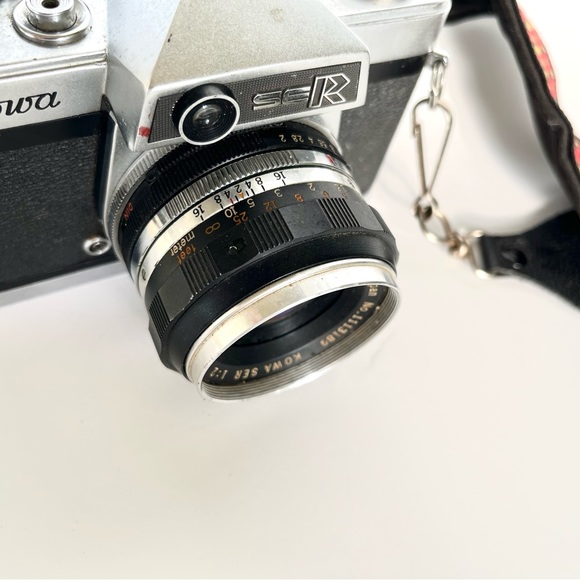 Vintage Kowa SER 35mm Camera, Chrome with 50mm f/2 SER Lens {49} - Picture 6 of 15